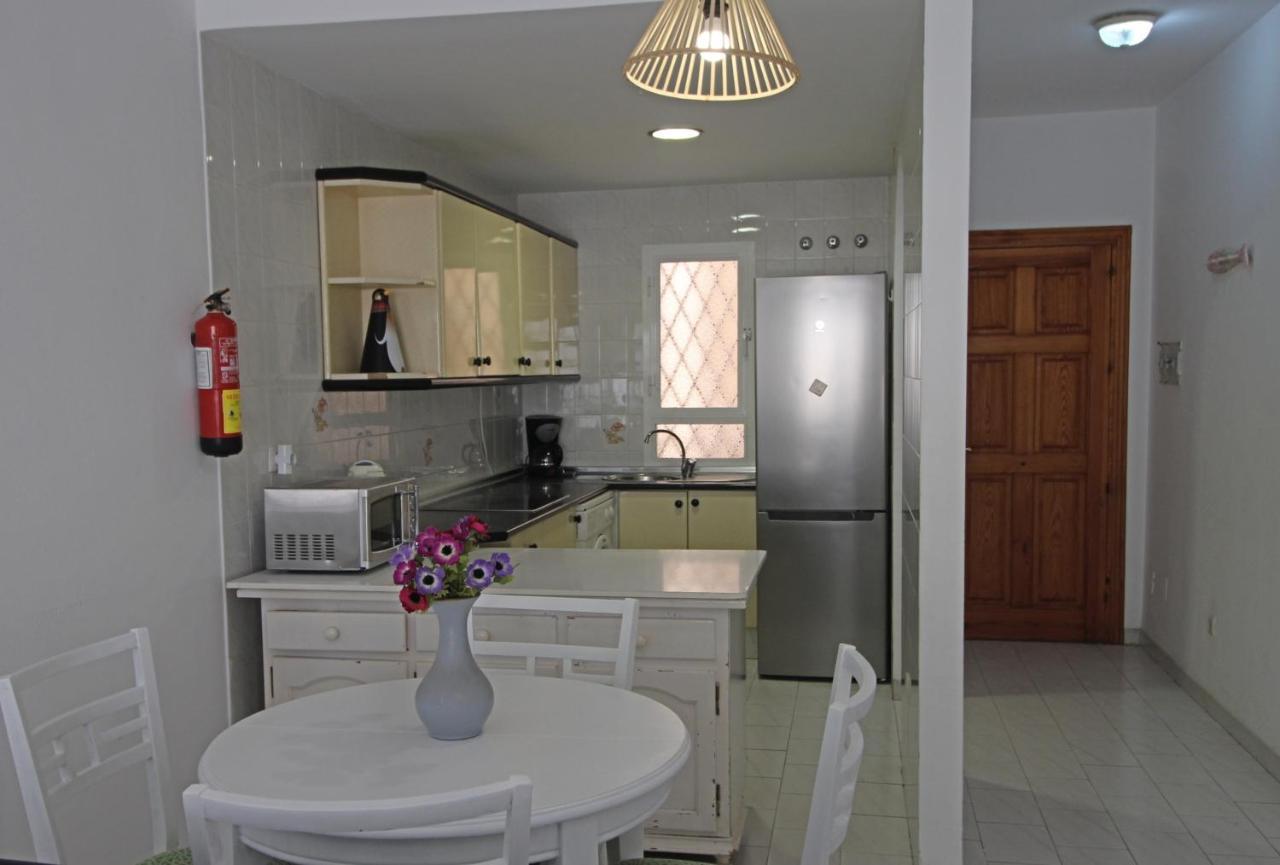 Carihuela Beach Apartment, 2Nd Line Torremolinos Exteriör bild
