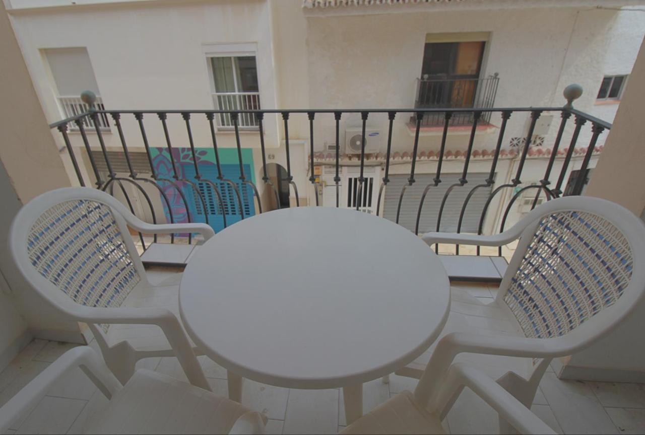 Carihuela Beach Apartment, 2Nd Line Torremolinos Exteriör bild